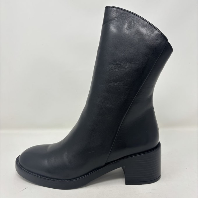 vueva stivaletto in pelle tacco 6